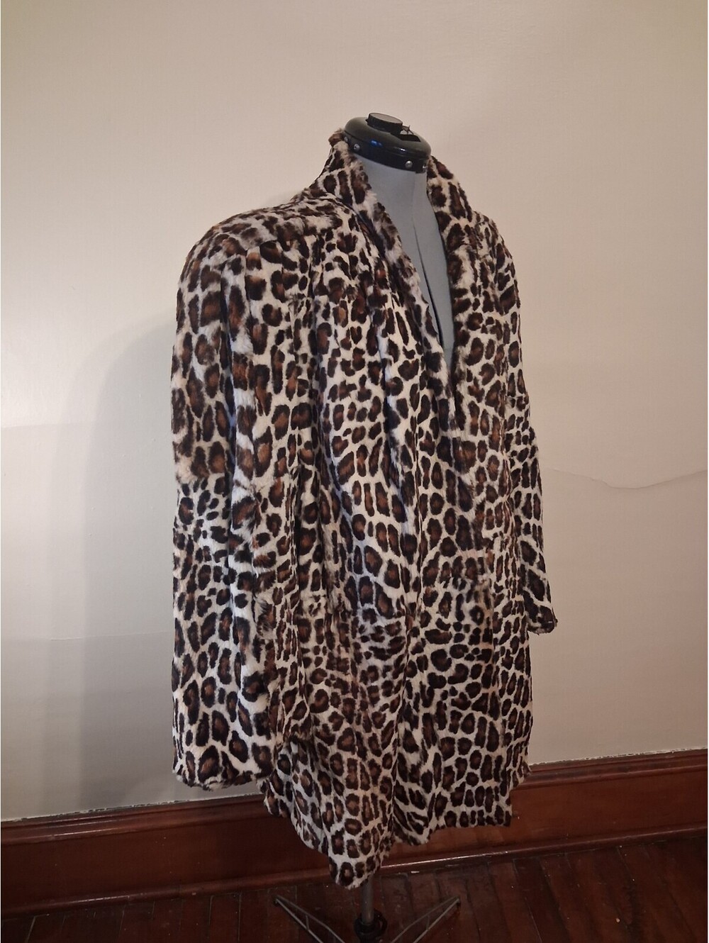 Leopard/Cheetah Print Fur Coat, Rea Fur Lined Vintage Coat WOUNDED BIRD